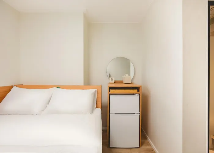 Hotel Log In Shinchon Hongdae Seoel